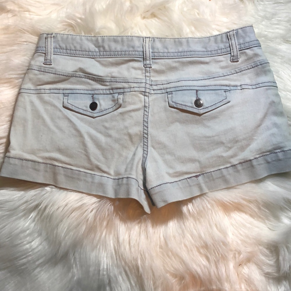 American Rag Shorts - Picture 2 of 4